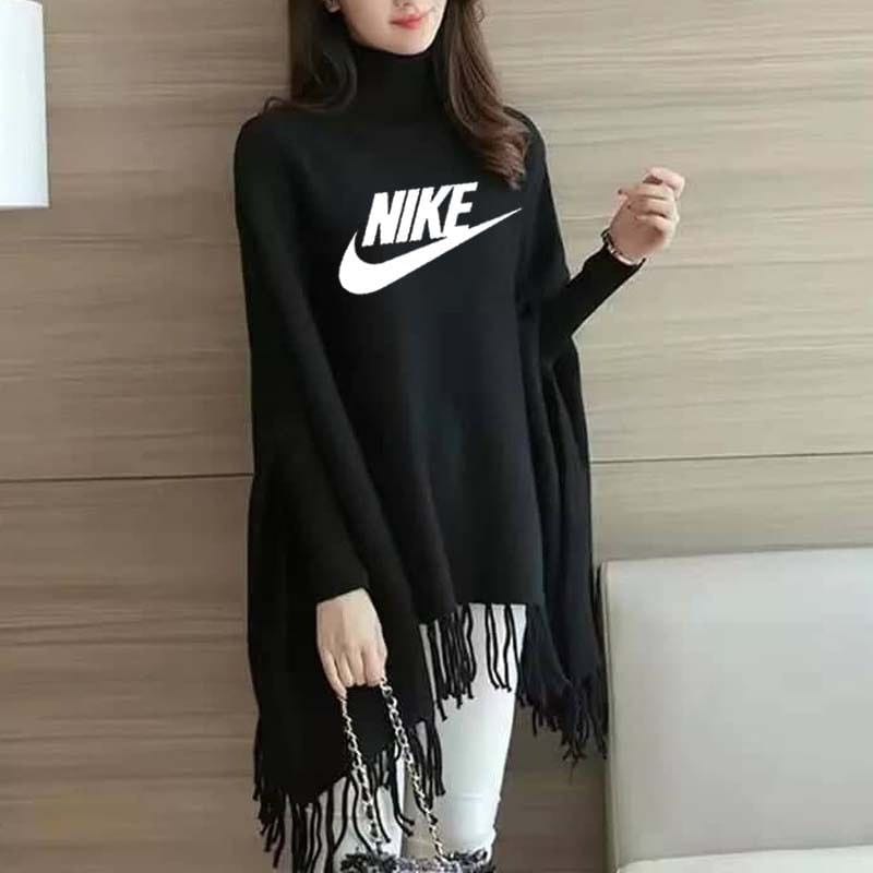 Elegant Printed Poncho for Women – A Stylish Touch for Every Occasion