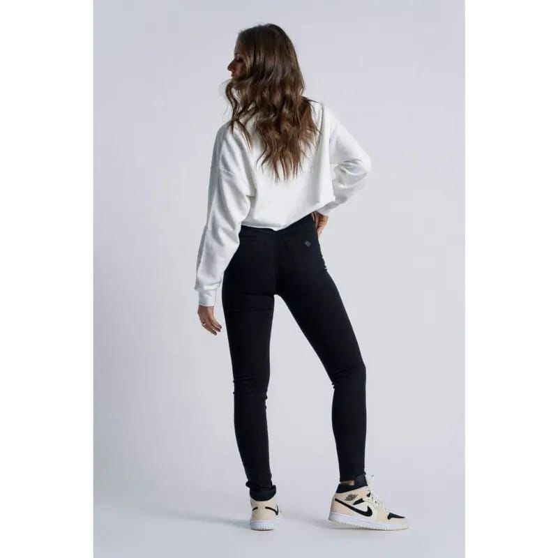 Women's jeans come in a wide variety of styles, fits, and washes, SixtyOneShop