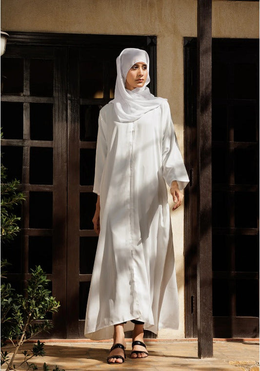 Lightweight and modest white abaya for women in Gulf style