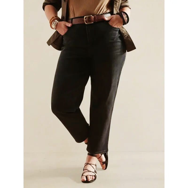 Women's Cropped Black Tapered Jeans | High-Waist Ankle-Length Fit SixtyOneShop