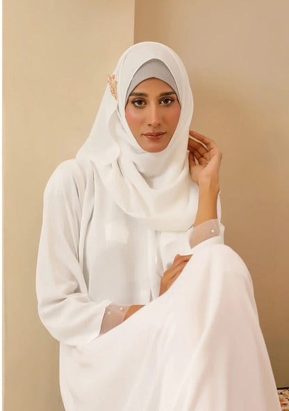 Modest abaya fashion with asymmetrical hemline