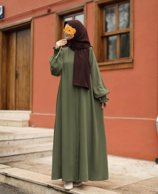 Luxe Modest Abaya – Elegant Everyday Wear | Saudi & Gulf Fashion Trend the-stylefits