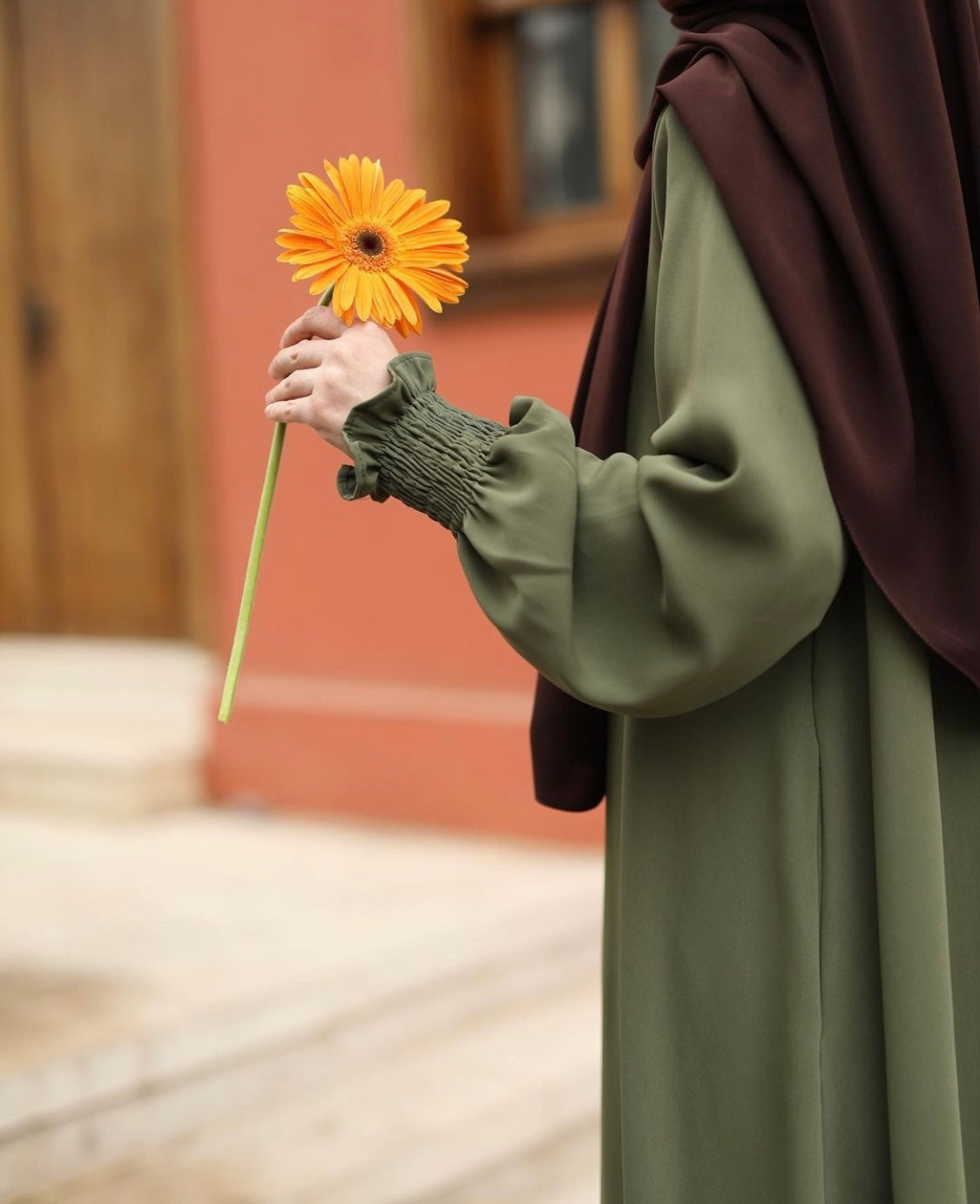 Luxe Modest Abaya – Elegant Everyday Wear | Saudi & Gulf Fashion Trend the-stylefits