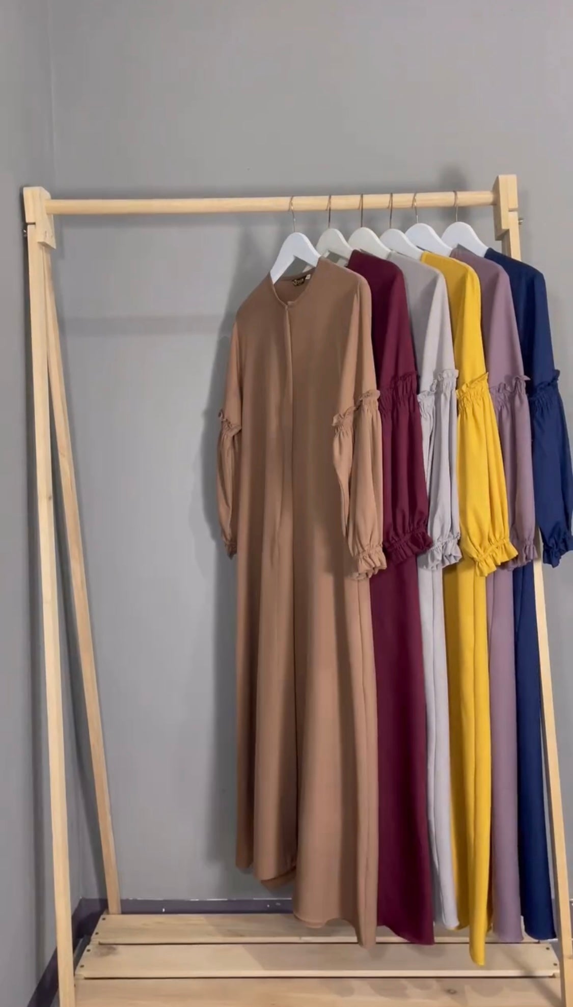 Emira - Puffed Sleeve Abaya the-stylefits
