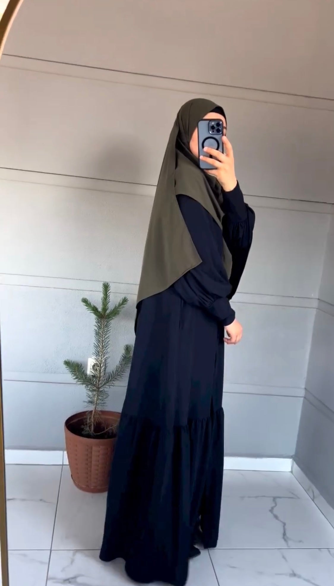 Sapphire - Front Pleated Abaya the-stylefits