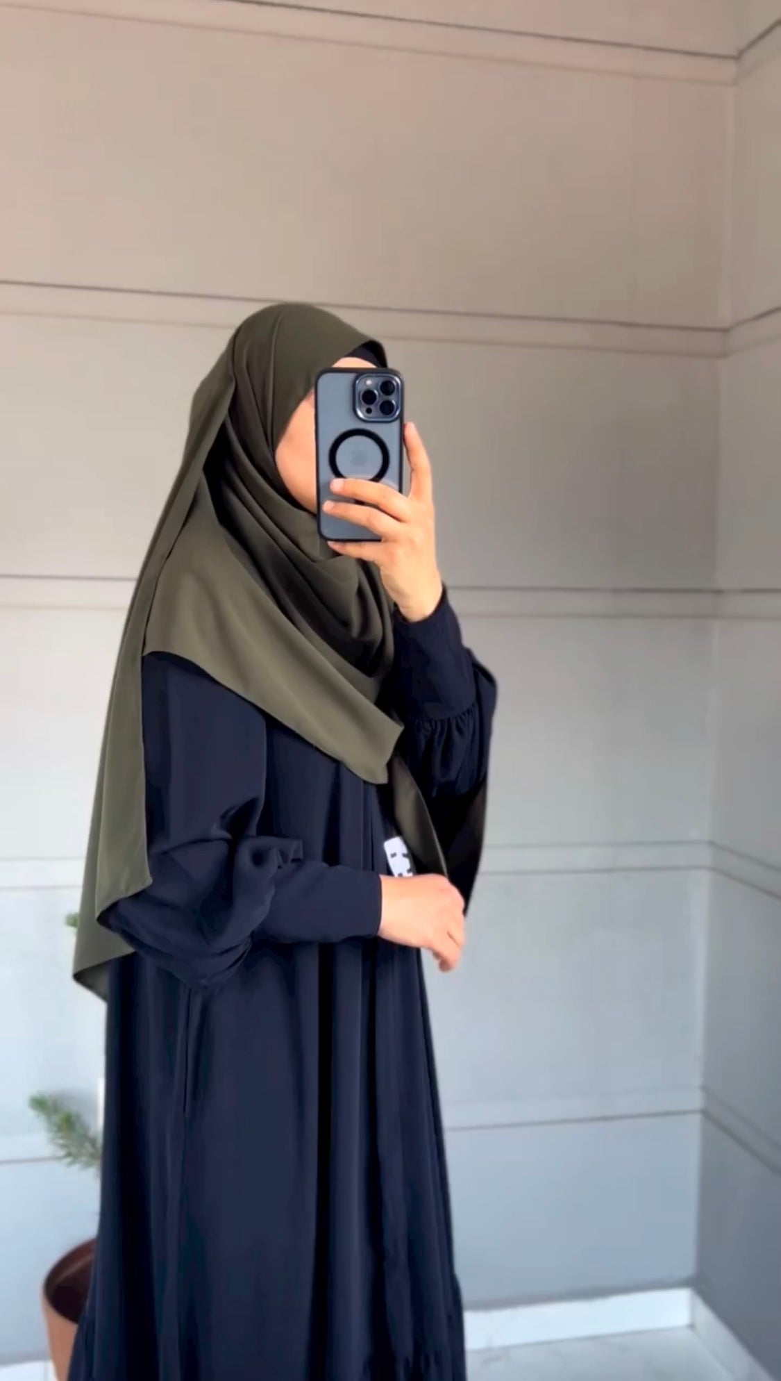 Sapphire - Front Pleated Abaya the-stylefits