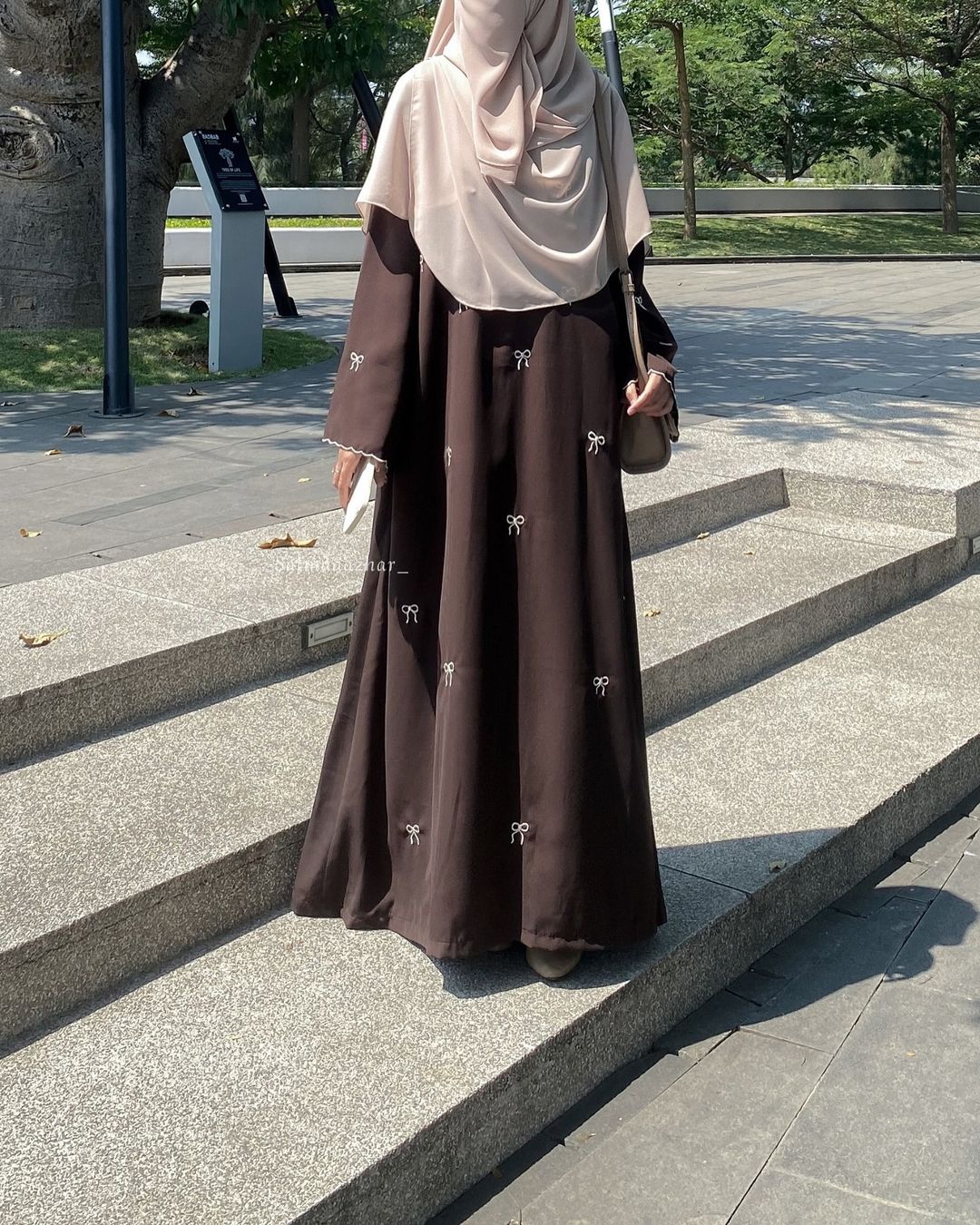 Bow Embroidered Abaya – Elegant Modest Wear for Women the-stylefits