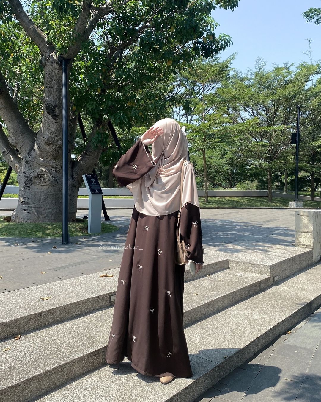 Bow Embroidered Abaya – Elegant Modest Wear for Women the-stylefits