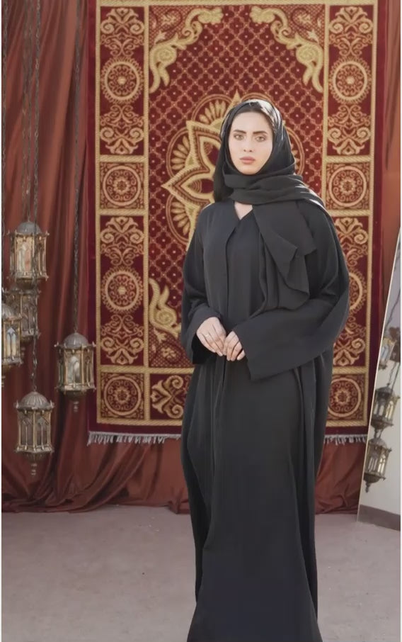 Classic black abaya with flowing silhouette for Gulf women