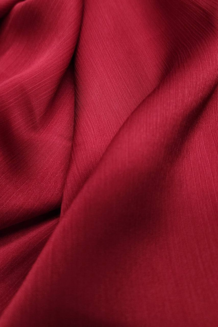 Premium Crinkle Silk Hijab - Red the-stylefits